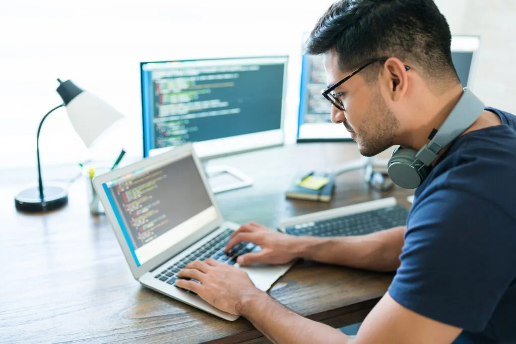 Python Programming-image by freepik Image by tonodiaz on Freepik